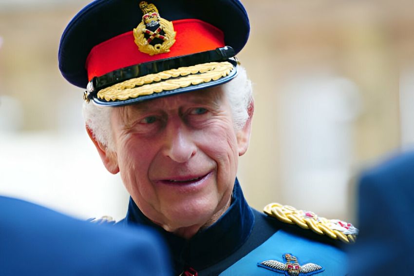 Apakah Raja Charles III Membayar Pajak Penghasilan di Inggris?