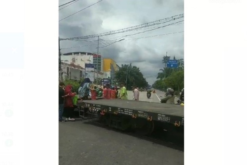 Beredar Video Kereta Anjlok di Dekat Mangga Dua, KAI Buka Suara