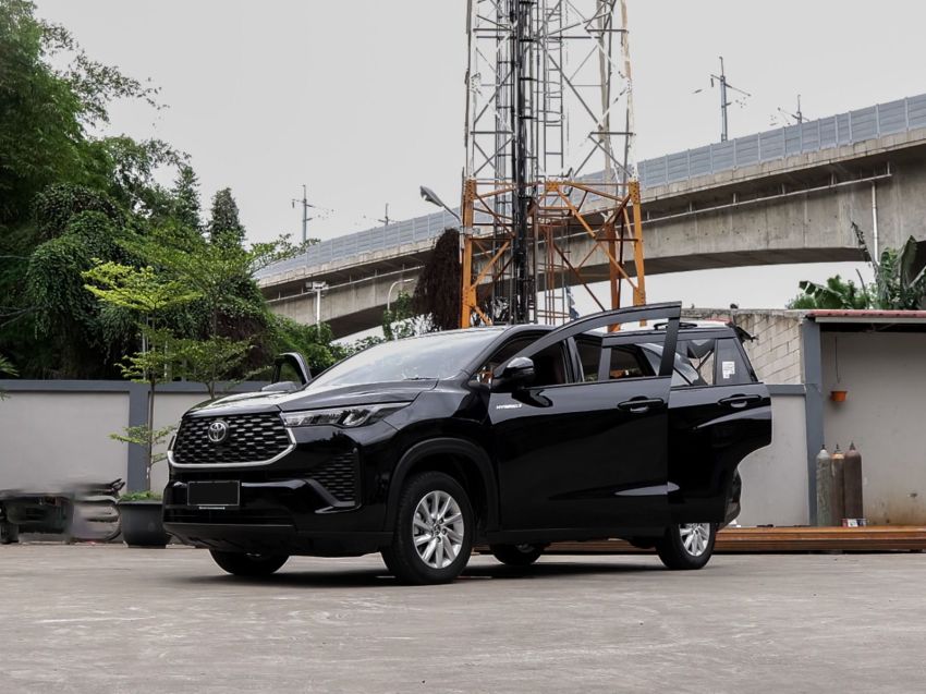 Bikin Pangling, Toyota Innova Zenix Ini Disulap Jadi MPV Super Mewah