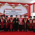 Bupati Kotabaru Sayed Jafar Hadiri Wisuda STKIP ke-XIII