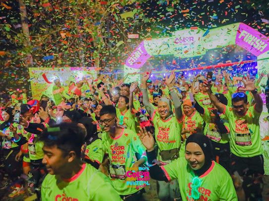 Color Run Night Festival 2024 Jakarta: Lari, Menari, dan Bertabur Warna di Bawah Bintang