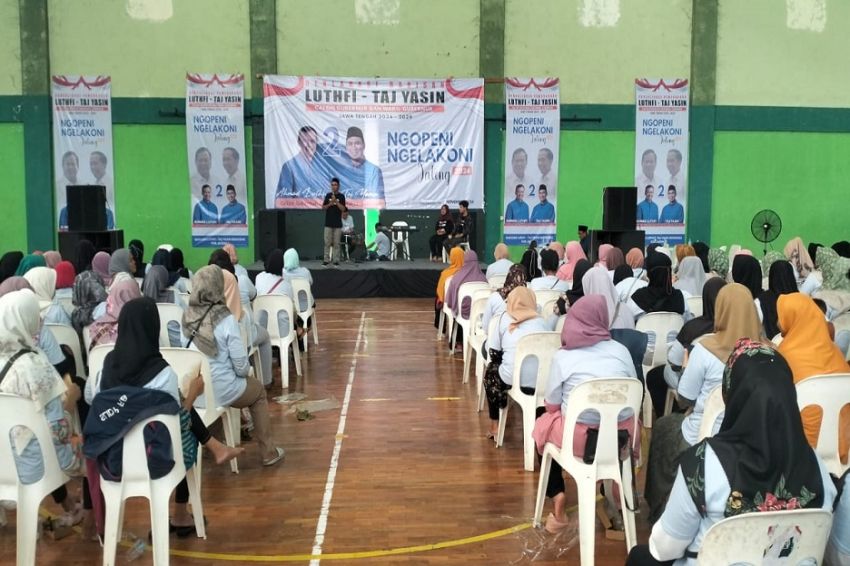 Dukungan untuk Luthfi-Yasin Mengalir, Ribuan Relawan Padati GOR Trisanja Tegal