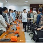 Gaya Mayor Teddy Sapa Pegawai Setkab: Tanya Karier dan Kerap Datang ke Ruang Kerja