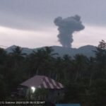 Gunung Dukono Halmahera Utara Meletus Pagi Ini, Kolom Abu Setinggi 1.000 Meter