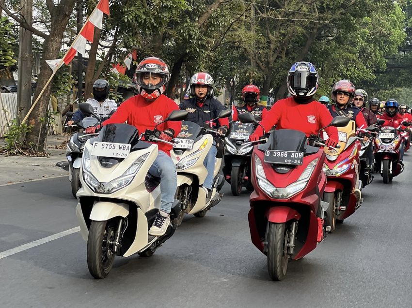 Honda PCX Pecahkan Rekor Skutik Bongsor Terlaris! Terjual 2,2 Juta Unit di Indonesia!