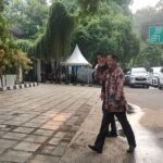 Ikut Merapat ke Kediaman Prabowo, Mendagri Tito Tebar Senyuman