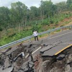 Jalan Terbelah, Begini Penampakan Titik Longsor di Jalur Lingar Selatan Malang-Blitar yang Terputus