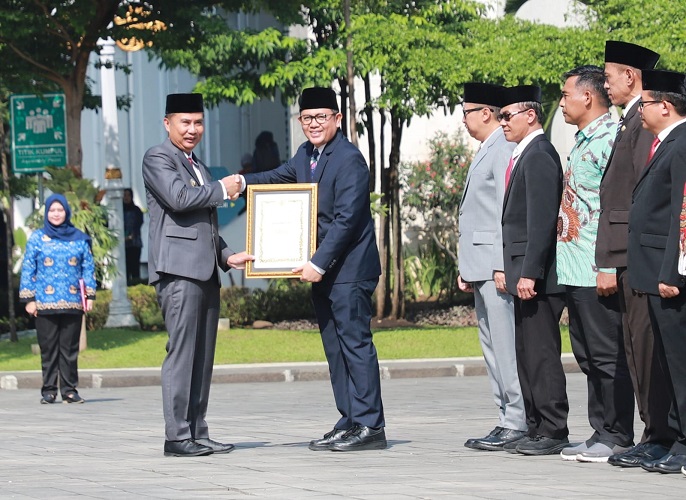 Kabupaten Bandung Barat Raih UHC Award 2024 pada Peringatan Hari Kesehatan Nasional ke-60