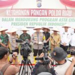 Ketahanan Pangan, Polda Riau-TNI Tebar 30 Ribu Ikan Patin dan Bibit Jagung