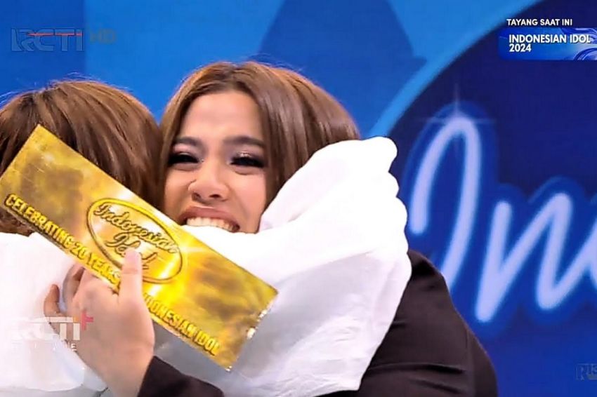 Kontestan asal Bangka Belitung Ini Dipeluk Rossa usai Dapat Golden Ticket Indonesian Idol XIII