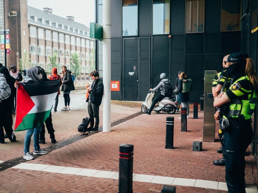 Mengapa Kerusuhan di Amsterdam Bukan Anti-Semitisme, tetapi Gerakan Anti-Zionisme?