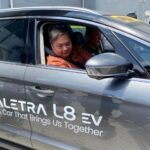 Menko Perekonomian Airlangga Jajal Mobil Listrik Aletra di GJAW 2024