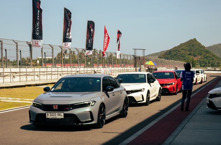 Pajak Honda Civic: Dari Generasi Lawas Hingga Terbaru, Cek Besarannya di Sini!