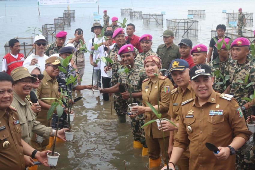 Pj Gubernur Lampung Apresiasi Penanaman 20.000 Bibit Mangrove oleh MNC Peduli di Pesisir Pantai EMP