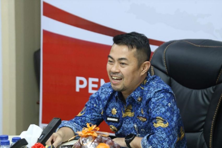 Profil Risnandar Mahiwa, Penjabat Wali Kota Pekanbaru yang Kena OTT KPK