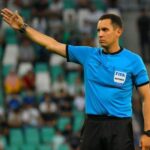 Profil Wasit Rustam Lutfullin: Si Pengadil Lapangan yang Royal Kartu