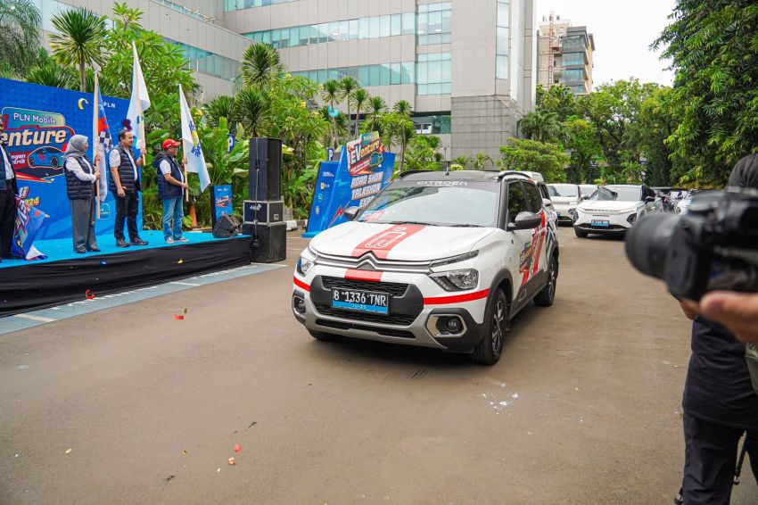 Resmi Dimulai, PLN Lepas Peserta Touring EVenture Jakarta-Bali