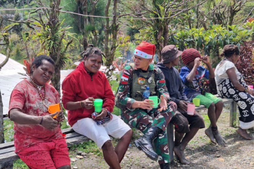 Satgas Yonif 509 Kostrad Pererat Hubungan dengan Warga Intan Jaya