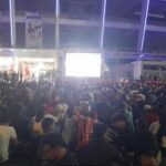 Suporter Padati Plaza Utara SUGBK Nobar China vs Timnas Indonesia