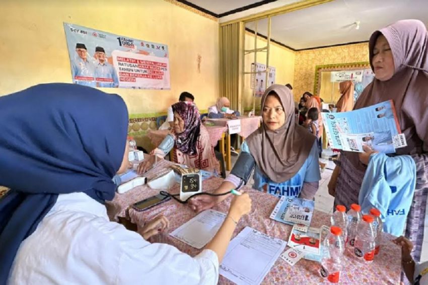 Warga Sukabumi Semringah Dapat Pemeriksaan Kesehatan Gratis dan Bazar Murah