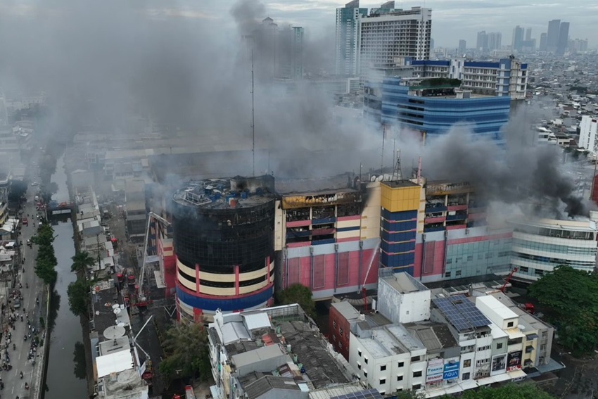 5 Korban Tewas Kebakaran Maut Glodok Plaza Ditemukan di Ruangan Karaoke