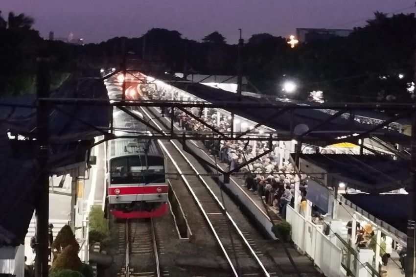 Ada Gangguan di Lenteng Agung, Perjalanan KRL Stasiun Pasar Minggu-UI Gunakan Satu Jalur