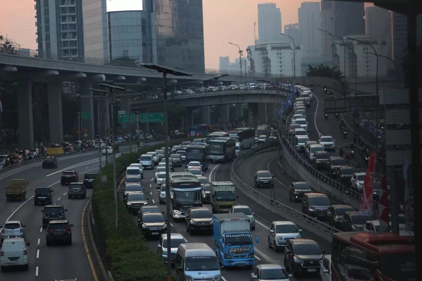 Aksi Begal Mobil saat Macet Semakin Meresahkan, Ini Tips Aman Menghindarinya!