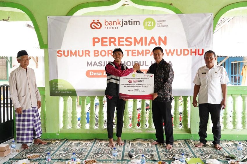 Bank Jatim Penuhi Kebutuhan Air Bersih Untuk Wudhu Warga di Tuban