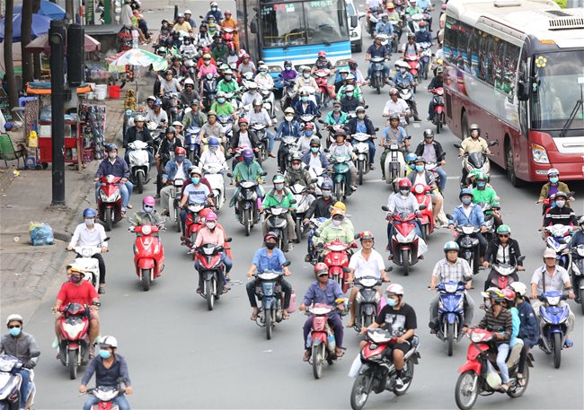 Bisa Diterapkan di Indonesia, Aturan Baru Vietnam Bikin Pengendara Mikir Dua Kali Buat Terobos Lampu Merah