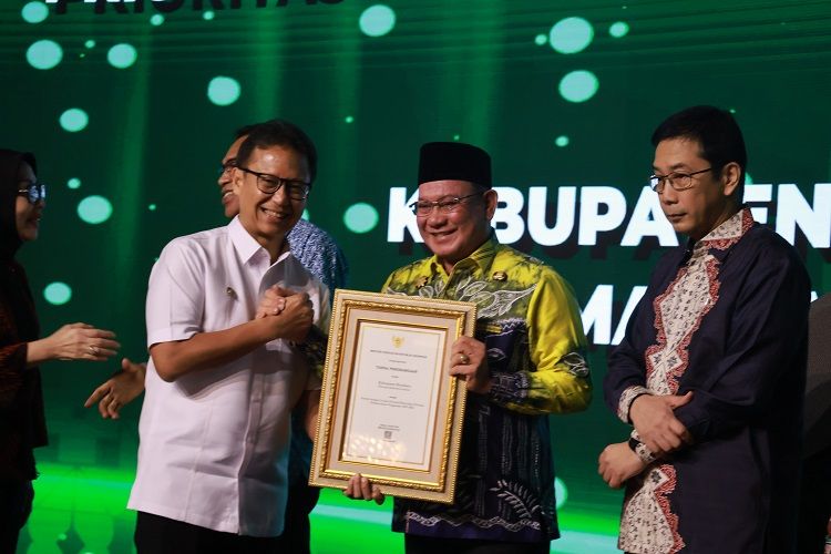 Dinkes Kotabaru Jadi Pembicara di Forum Komunikasi Tenaga Kesehatan 2024