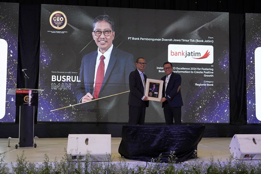 Dirut Bank Jatim Sabet Penghargaan Indonesia CEO Excellence 2024