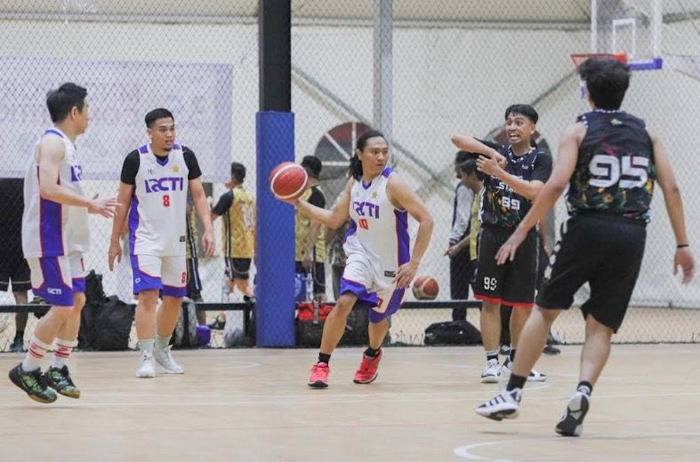 Hari Pertama Turnamen Basket MNC Sports Competition 2024: 8 Tim Lolos Perempat Final