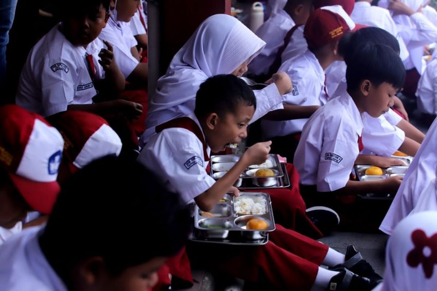 Makan Bergizi Gratis di Depok Rp10 Ribu Per Paket Tanpa Susu, Gubernur Lemhanas Buka Suara