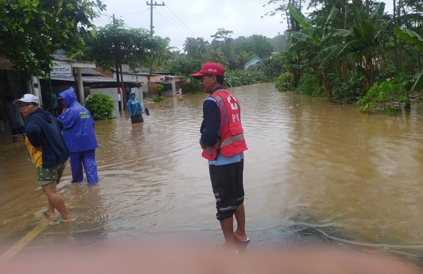 Malang Selatan Dikepung Banjir hingga Tanah Longsor, Ratusan Rumah dan Infrastruktur Rusak