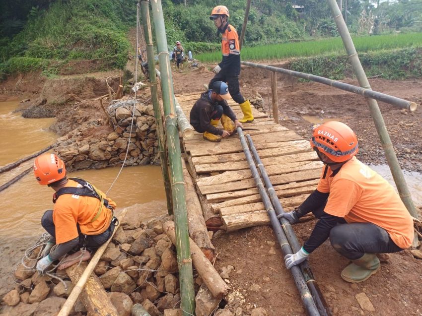 Pascabencana di Desa Ciemas, BAZNAS RI Bangun Tiga Jembatan