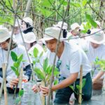 Penanaman Mangrove ‘sang Penjaga Garis Pantai’ Perkuat Komitmen untuk Lestarikan Alam