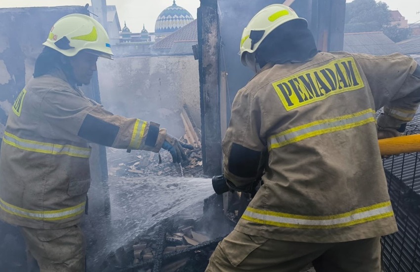 Penderita Stroke Tewas Terjebak Kebakaran Rumah di Cakung