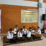 Pentas Musik Tradisional di Ruang Publik Meriahkan Pergantian Tahun 2025