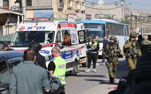 Perlawanan di Tepi Barat Berlanjut, 2 Warga Palestina Tembaki Bus yang Menewaskan 3 Orang