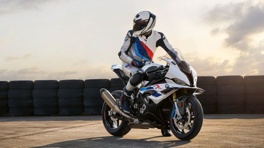 Sasis BMW M 1000 RR Dilarang Digunakan di WSBK