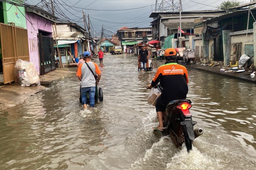 Sempat Setinggi 40 Cm, Banjir Rob di Pluit Jakarta Utara Mulai Surut Sore Ini