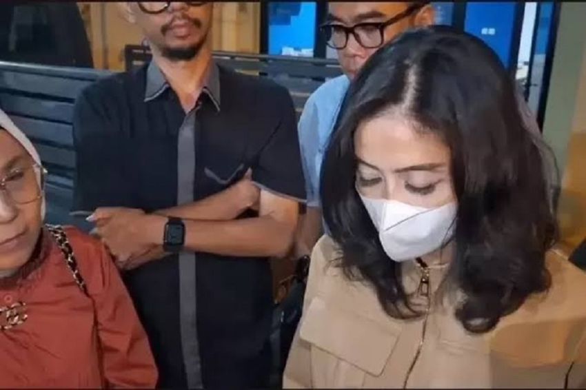 Usai Diperiksa, Ibu Lady Aurellia Minta Maaf ke Orang Tua Dokter Koas Palembang