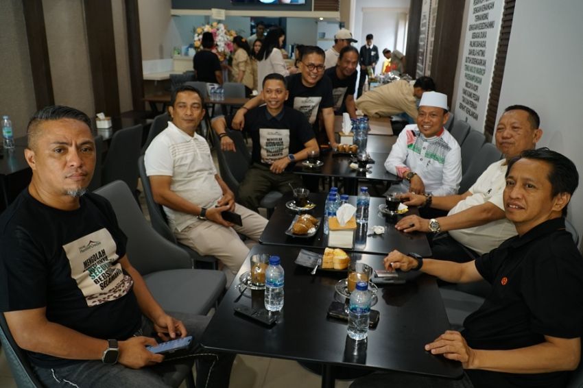 Warung Kopi Phoenampungan Menteng: Ruang Aktivis Nasional Bertemu dan Tukar Gagasan