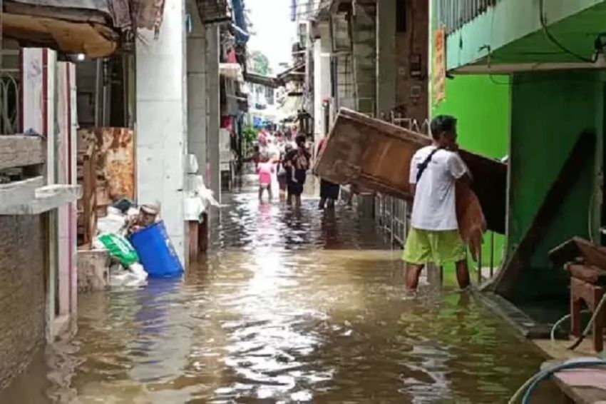 Waspada Banjir! Pos Pantau Angke Hulu Siaga 3, Ketinggian Air Capai 180 Cm