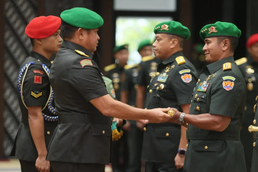 5 Letjen TNI Teman Seangkatan KSAD Maruli, Nomor 4 Perintahkan Tembak Tentara yang Membelot ke OPM