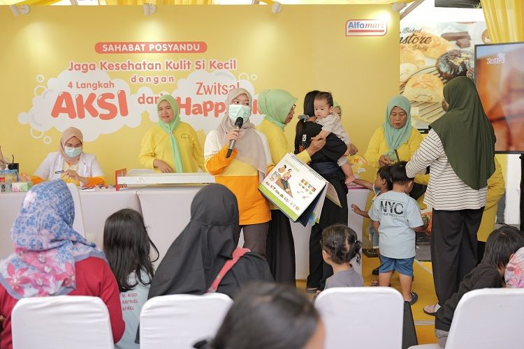 Alfamart dan Zwitsal Kolaborasi untuk Jaga Kesehatan Kulit Anak Indonesia lewat Edukasi 1.000 HPK