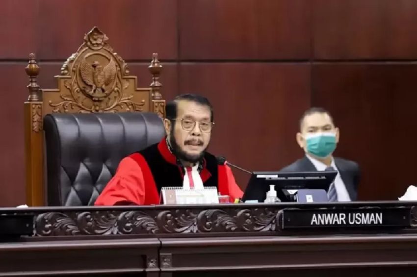 Anwar Usman Diopname usai Jatuh saat Berjalan, Begini Kondisi Paman Gibran