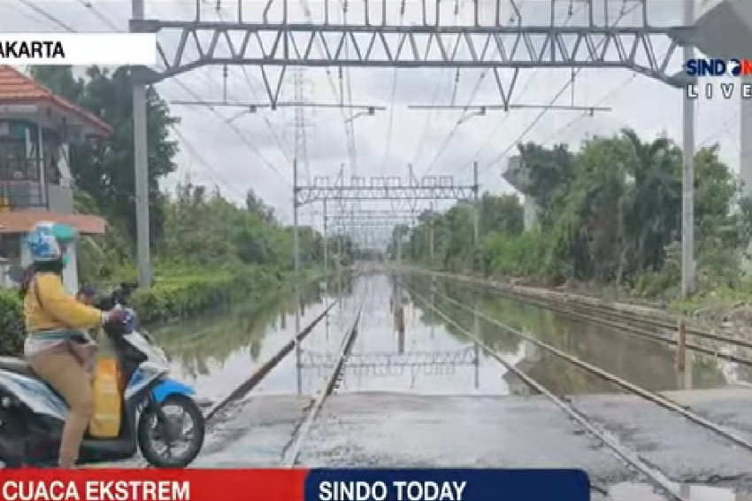 Banjir Rob, KAI Commuter Batalkan 8 Perjalanan Kota-Tanjung Priok