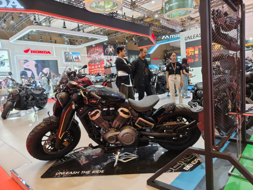 Benelli Pamer Motor 250cc V-Twin ala Harley-Davidson di IIMS 2025