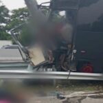 Bus Brimob Polda Jatim Kecelakaan di Tol Pandaan-Malang, Sopir Tewas Dievakuasi ke RSSA